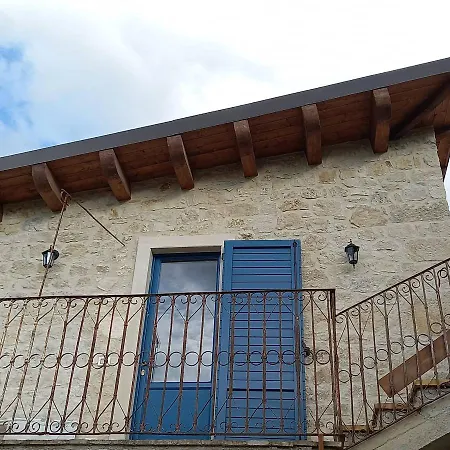 Appartamenti La Casa Dalle Finestre Blu Apartament