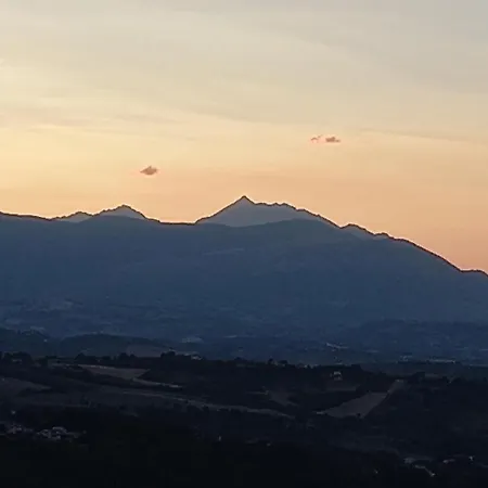 Appartamenti La Casa Dalle Finestre Blu Abbateggio